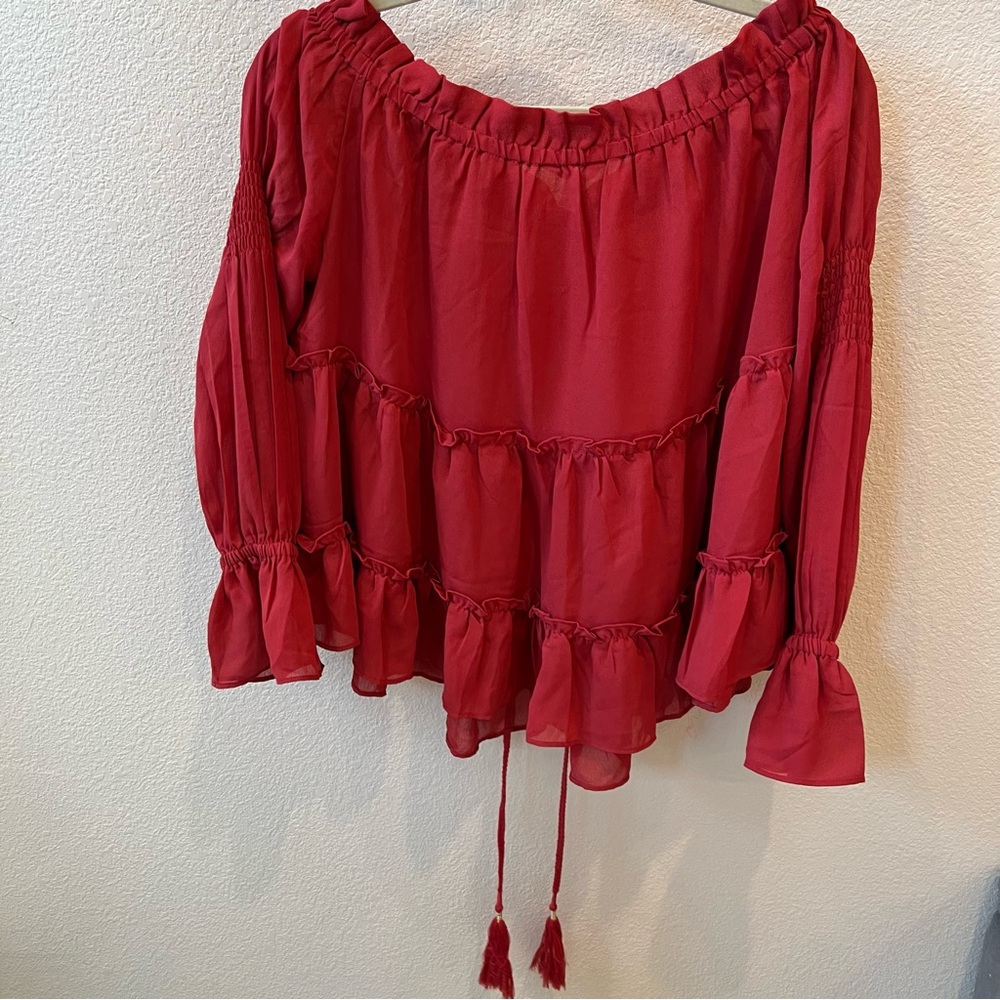💗SUN & SHADOW Off the Shoulder Flowy Blouse - Picture 6 of 7